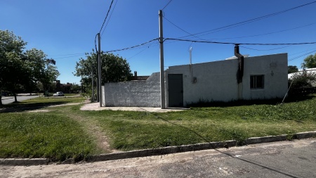 Casa en Alquiler en Barrio 33, Mercedes, Soriano