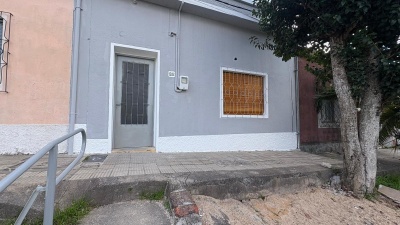 Casa en Alquiler en Barrio Artigas, Mercedes, Soriano