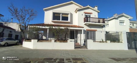 Casa en Alquiler en RAMBLA, Mercedes, Soriano