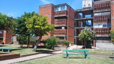 Casas y Apartamentos en Venta en Mercedes, Soriano