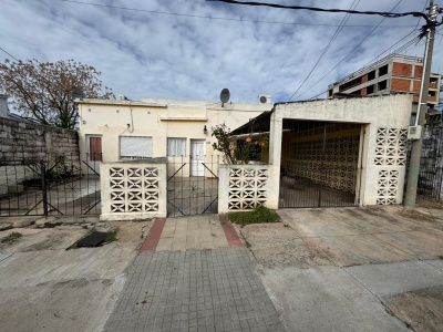 Casas y Apartamentos en Venta en Mercedes, Soriano