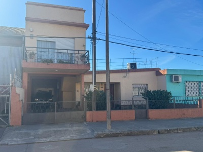 Casas y Apartamentos en Venta en Mercedes, Soriano