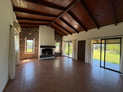 Casas y Apartamentos en Venta en Mercedes, Soriano