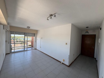 Casas y Apartamentos en Alquiler en CENTRO, Mercedes, Soriano