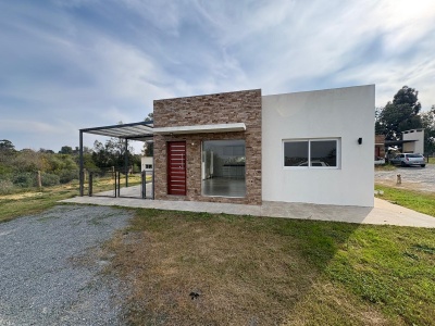 Casa en Alquiler en Los Arrayanes, Soriano