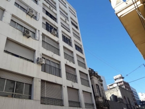 Casas y Apartamentos en Venta en Centro, Montevideo