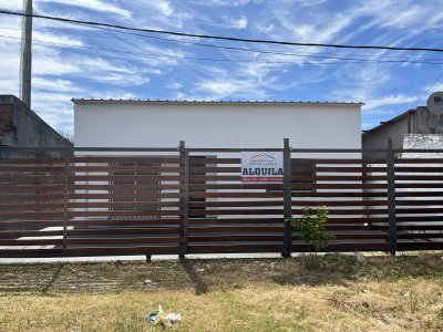 Casa en Alquiler en Frente A Cancha Don Bosco, Salto, Salto