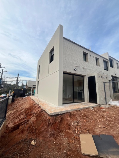 Casas y Apartamentos en Venta en COSTANERA SUR, Salto, Salto