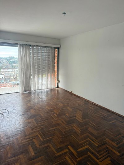 Casa en Alquiler en CENTRO, Salto