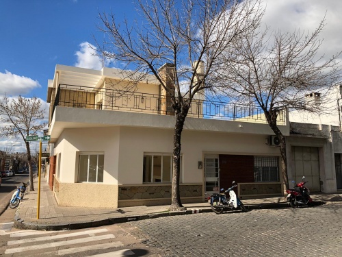Casa en Alquiler en Centro, Mercedes, Soriano
