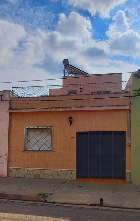 Casas y Apartamentos en Venta en Mercedes, Soriano