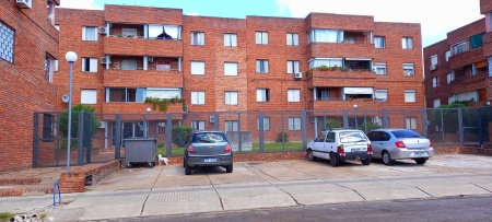 Casas y Apartamentos en Venta en zona terminal, Mercedes, Soriano