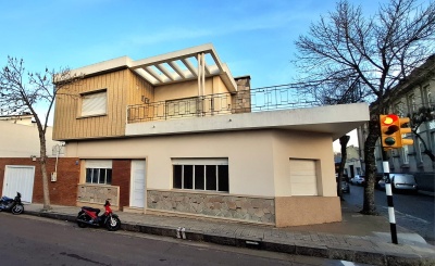 Casa en Alquiler en Centro, Mercedes, Soriano