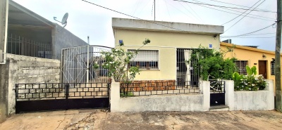 Casas y Apartamentos en Venta en Barrio Artigas, Mercedes, Soriano