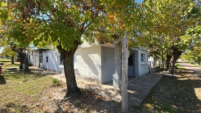 Casa en Venta en Algorta, Río Negro
