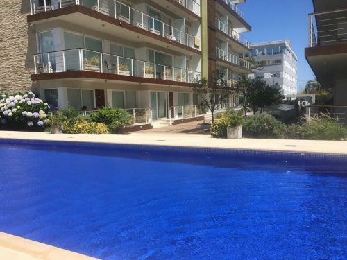 Apartamento en Venta - Alquiler - Alquiler Turistico en La Península, Punta del Este
