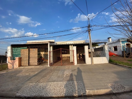 Casa en Venta en BARRIO ARTIGAS, Mercedes, Soriano