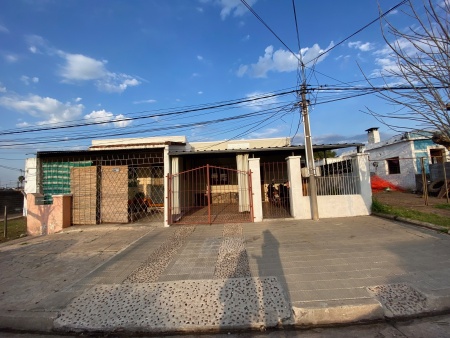 Casa en Venta en BARRIO ARTIGAS, Mercedes, Soriano