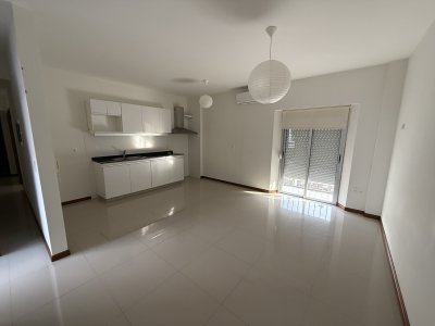 Apartamento en Alquiler en CENTRO, Mercedes, Soriano