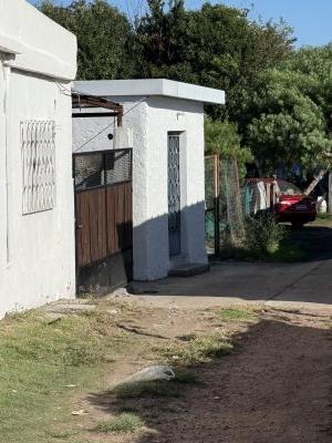 Casa en Venta,  Alquiler en BARRIO ARTIGAS, Mercedes, Soriano