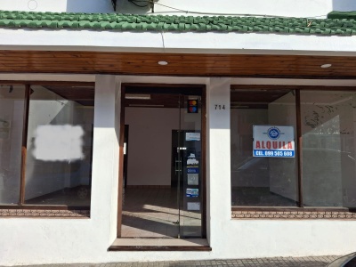 Casa con Local Comercial en Alquiler en Centro, Mercedes, Soriano