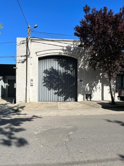 Galpones en Venta,  Alquiler en Centro, Durazno , Durazno