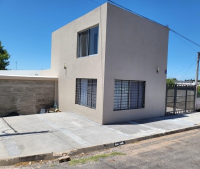 Casa en Alquiler en Mercedes, Soriano