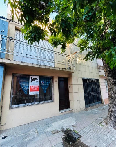 Casa en Alquiler en CENTRO, Salto, Salto