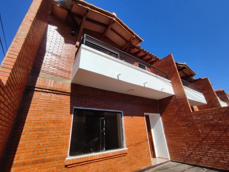 Dúplex en Venta en Mariano Roque Alonso, Central