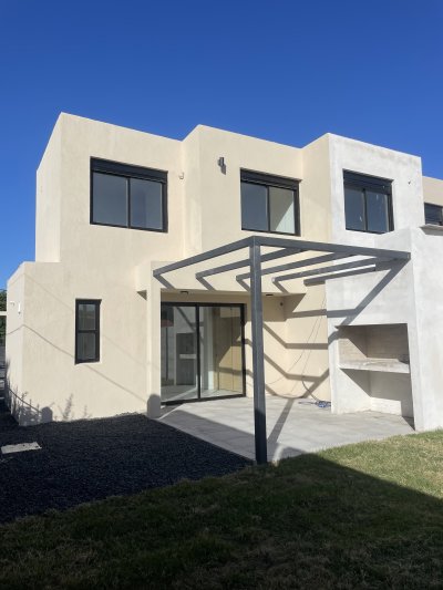 Casa en Venta en San José de Carrasco, Ciudad de la Costa, Canelones