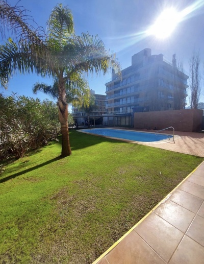 Apartamento en Alquiler en Barra de Carrasco, Ciudad de la Costa, Canelones