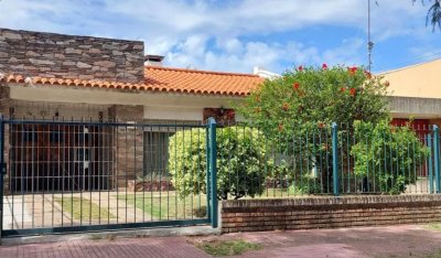 Casas en Venta en Carrasco, Montevideo