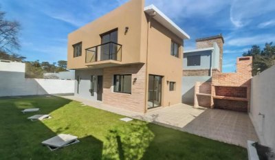 Casa en Venta en Lomas de Solymar, Ciudad de la Costa, Canelones