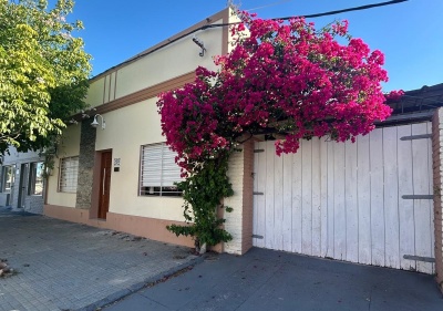 Casa en Alquiler en BARRIO COMERCIAL, Fray Bentos, Río Negro