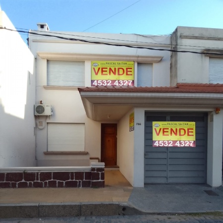 Casas y Apartamentos en Venta en CENTRO, Mercedes, Soriano