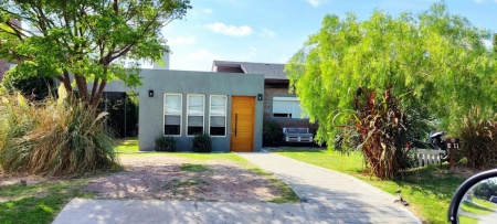 Casas y Apartamentos en Venta,  Alquiler en Mercedes, Soriano