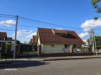 Casa en Venta en Barrio Oeste, Mercedes, Soriano