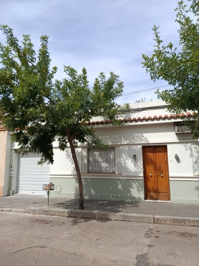 Casa en Alquiler en Centro, Mercedes, Soriano