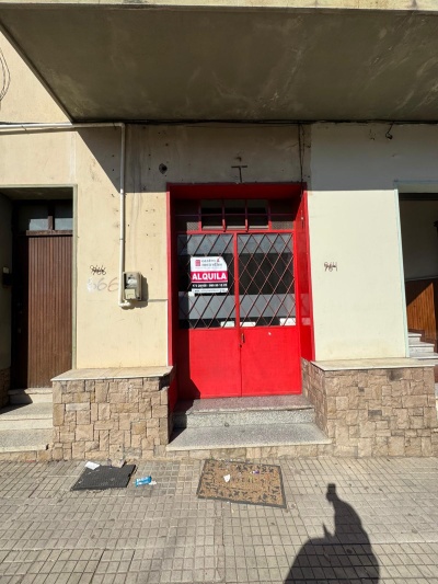 Locales Comerciales en Alquiler en Centro, Salto, Salto