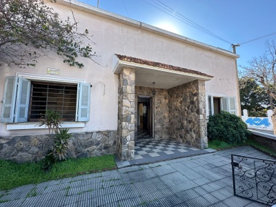 Casas en Venta en Centro, Salto, Salto
