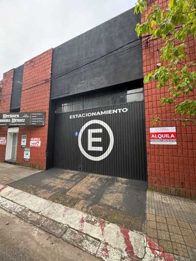 Galpón en Venta,  Alquiler en Centro, Salto, Salto