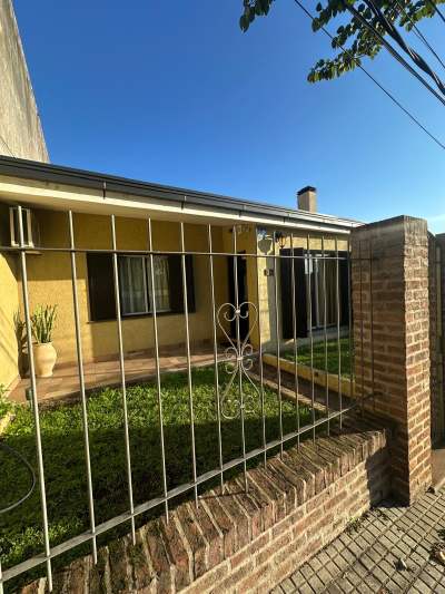 Casa en Venta en Zona Cerro, Salto