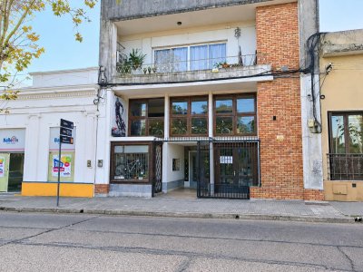 Locales Comerciales en Alquiler en Centro, Salto