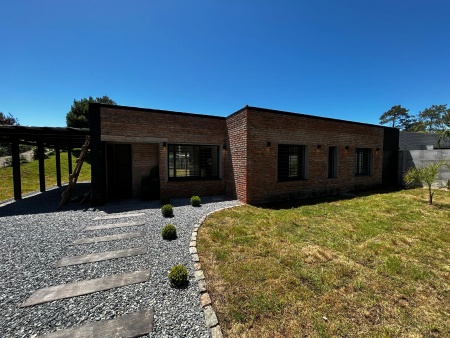 Casa en Venta en El Pinar, Ciudad de la Costa, Canelones