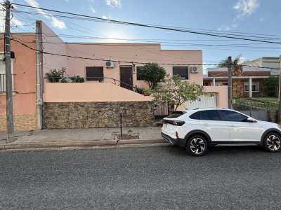 Casa en Venta en Salto, Salto