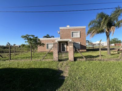 Casa en Alquiler en Salto, Salto