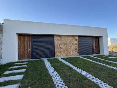 Casa en Venta en Salto, Salto