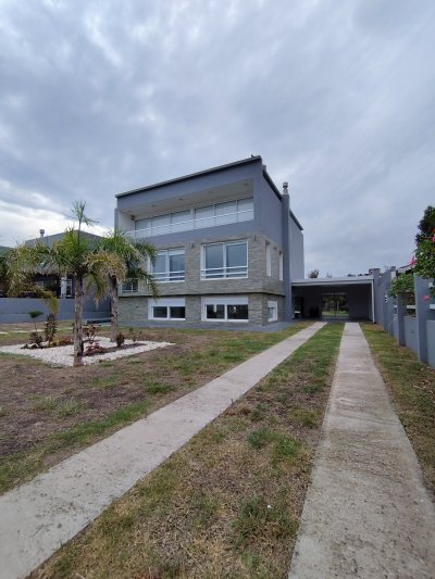 Casas en Venta,  Alquiler en San José de Carrasco, Ciudad de la Costa, Canelones
