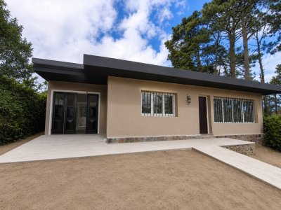 Casas en Alquiler en El Pinar, Ciudad de la Costa, Canelones
