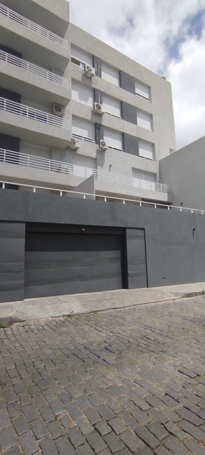 Garaje en Alquiler en 18 de julio, Mercedes, Soriano